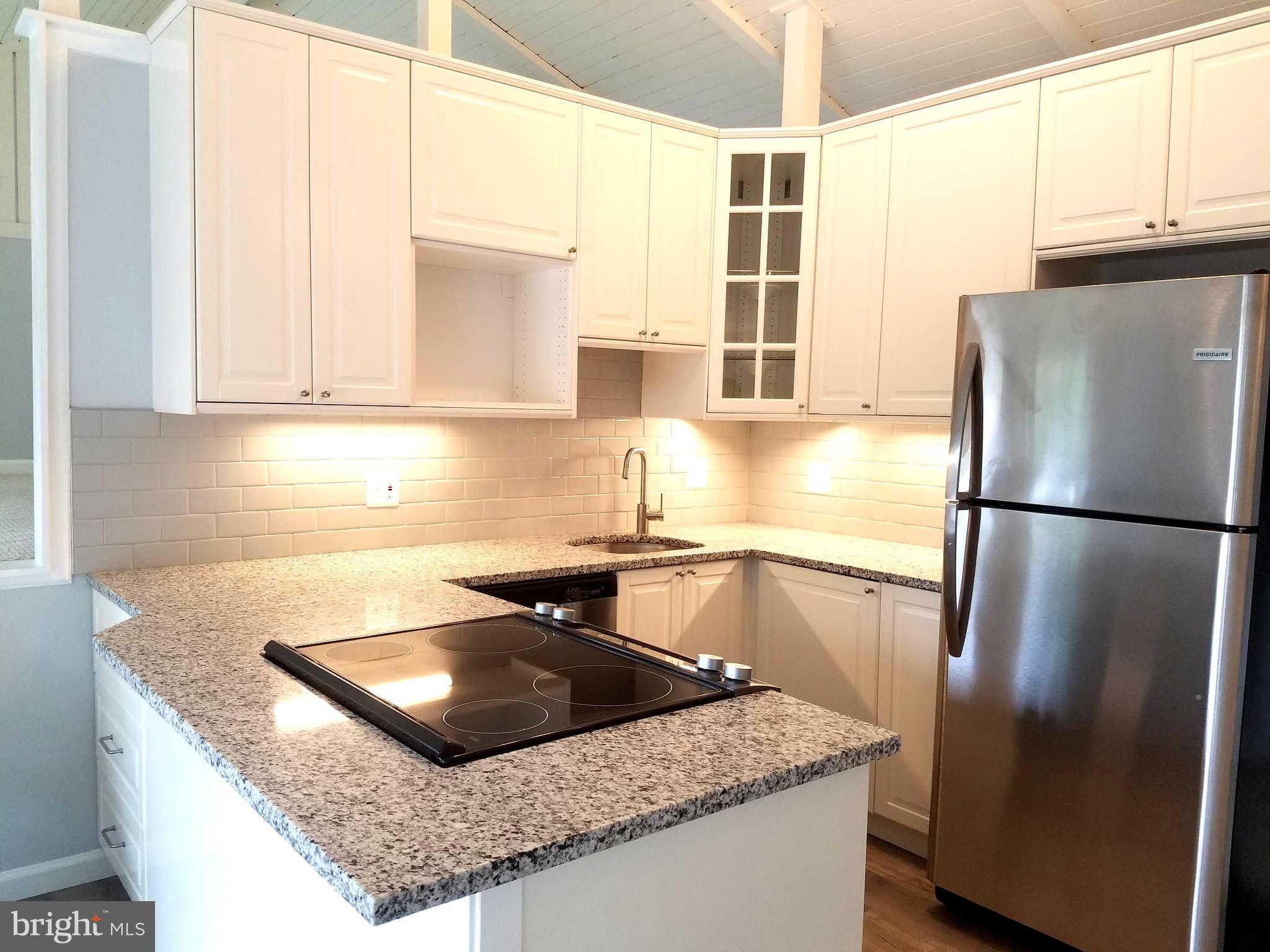 157 Magnolia Road Sterling, VA 20164 - Photo 14 of 24 Kitchen