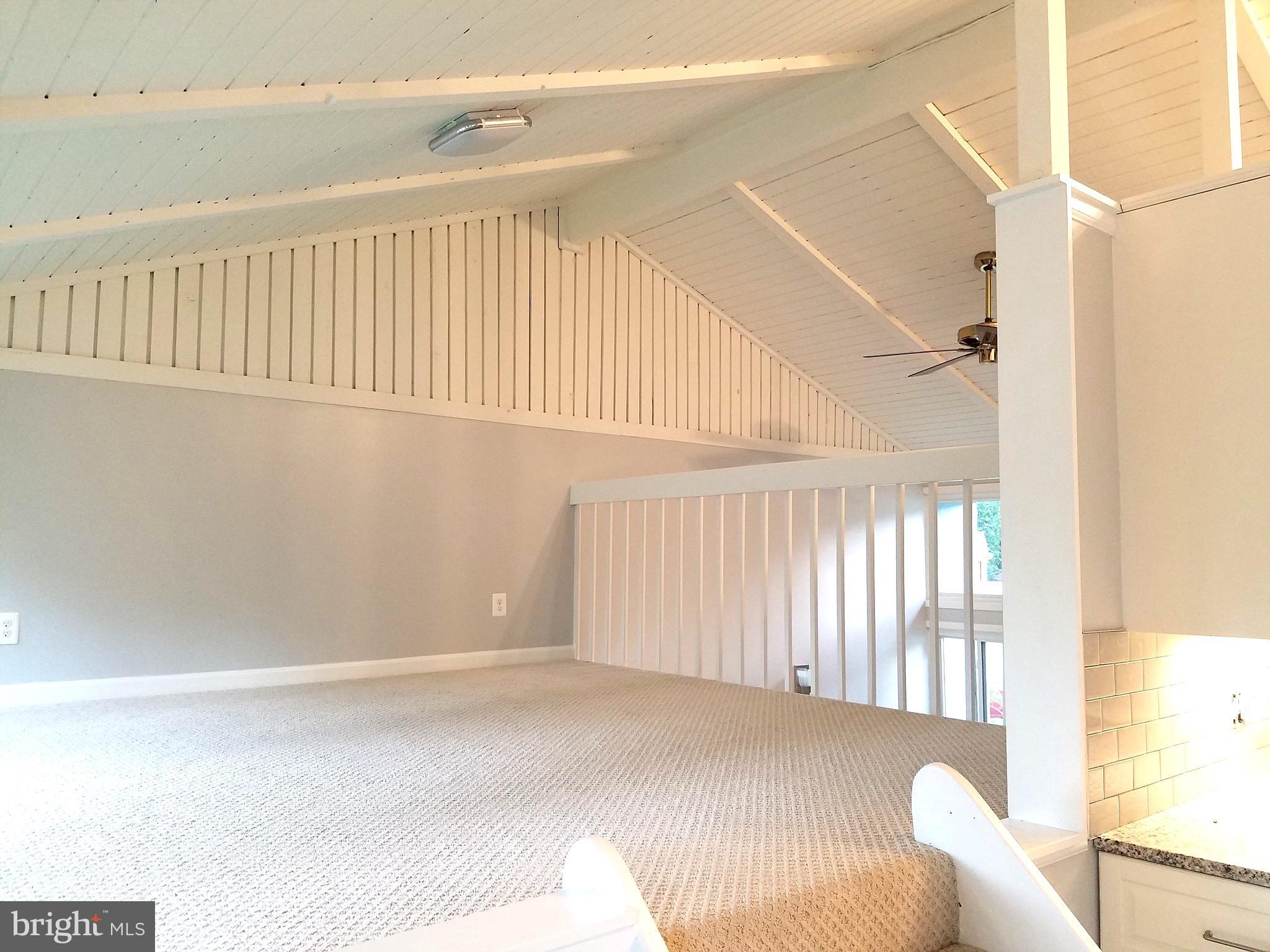 157 Magnolia Road Sterling, VA 20164 - Photo 17 of 24 Den