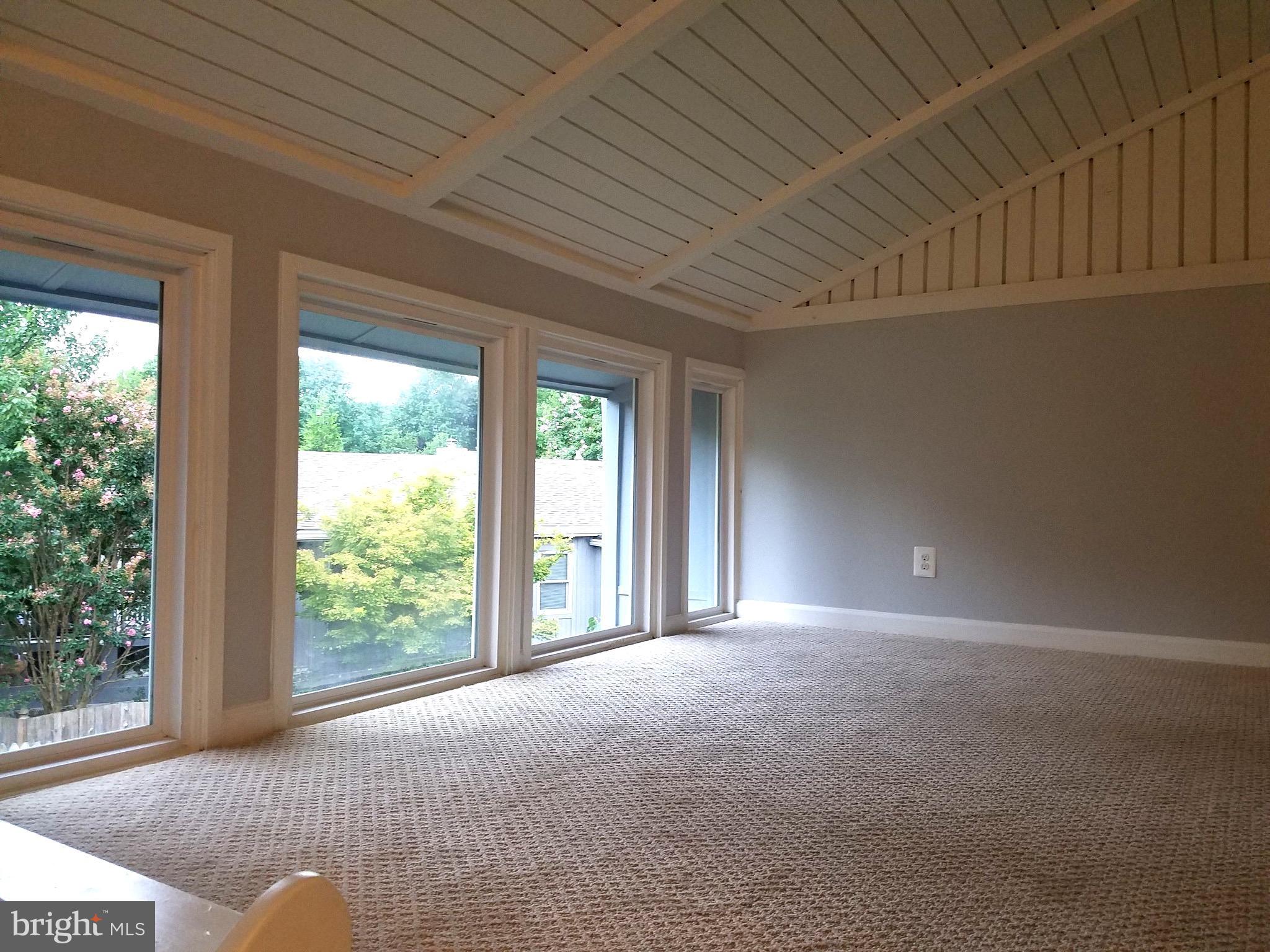 157 Magnolia Road Sterling, VA 20164 - Photo 18 of 24 Den
