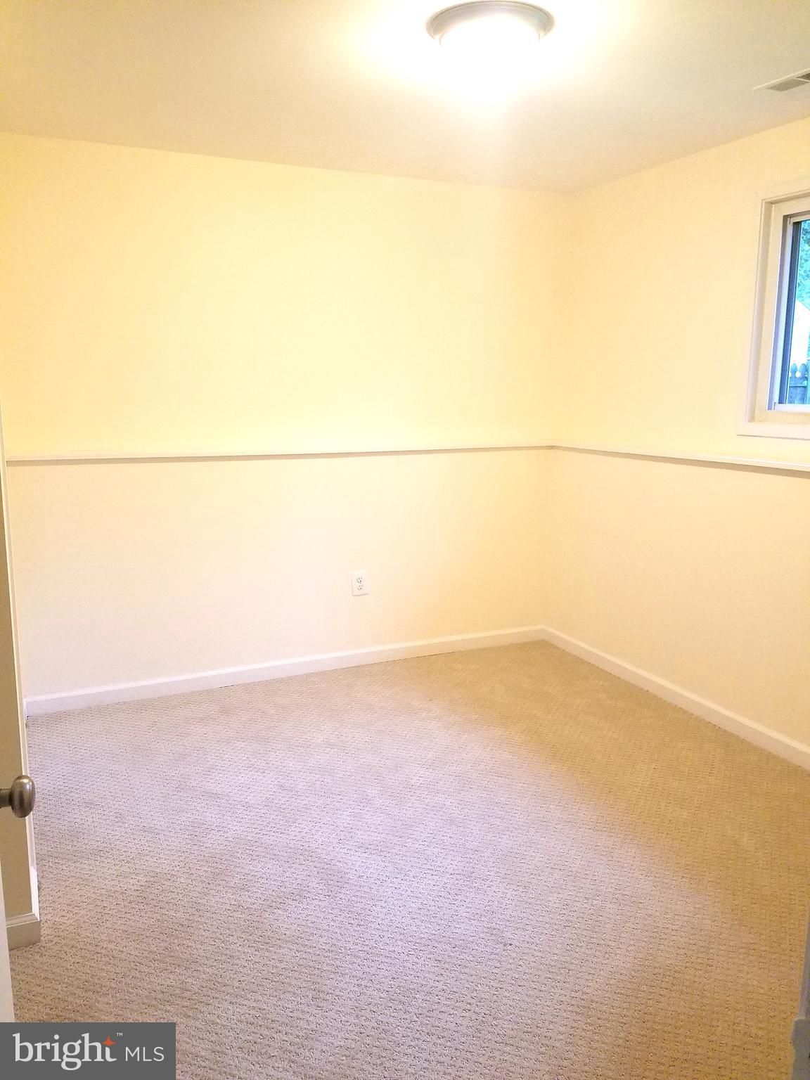 157 Magnolia Road Sterling, VA 20164 - Photo 20 of 24 Bedroom