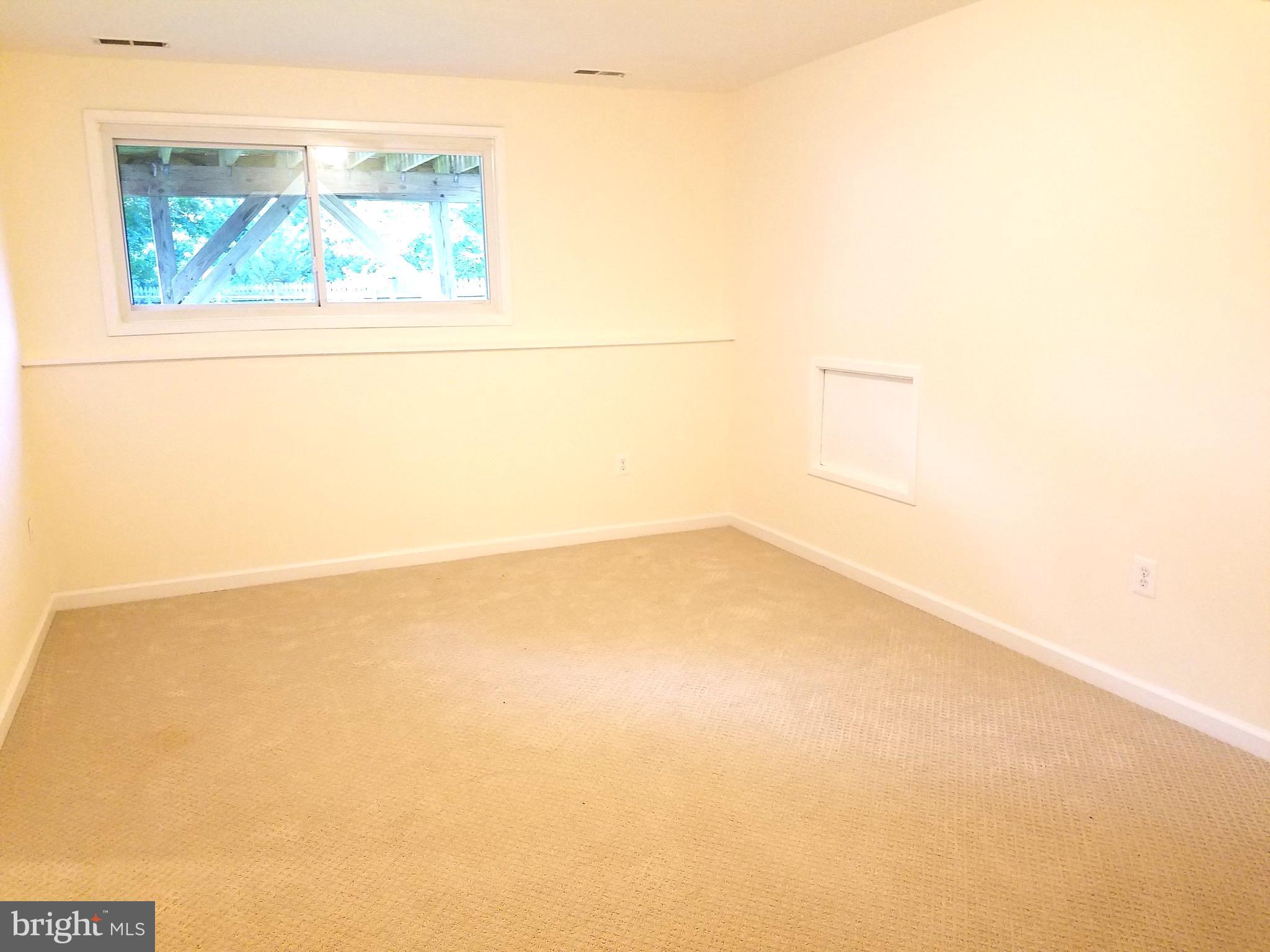 157 Magnolia Road Sterling, VA 20164 - Photo 22 of 24 Family Room