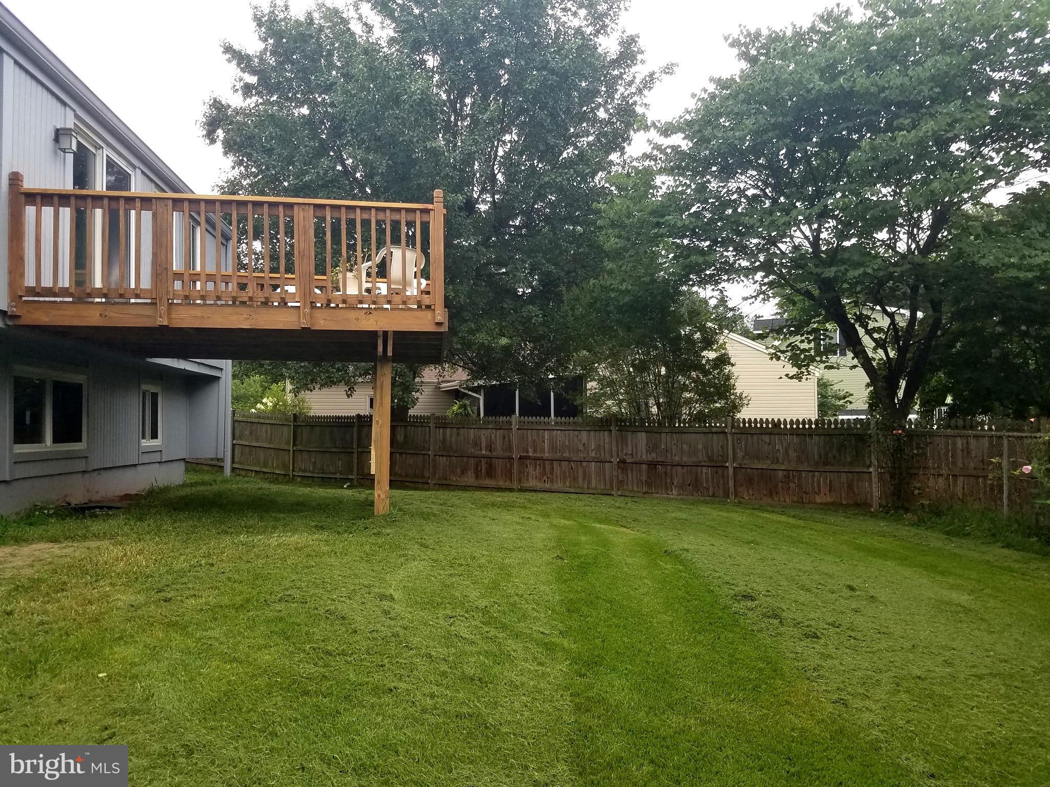 157 Magnolia Road Sterling, VA 20164 - Photo 5 of 24 Back Yard