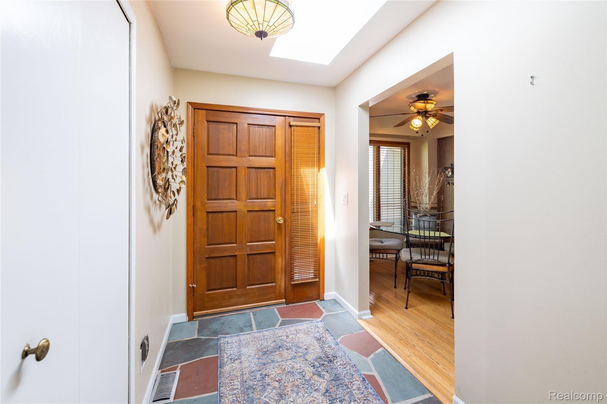 8653 Lake Road Grosse Ile, MI 48138 - Photo 4 of 34 8653 Lake Rd, Grosse Ile - Front Entryway