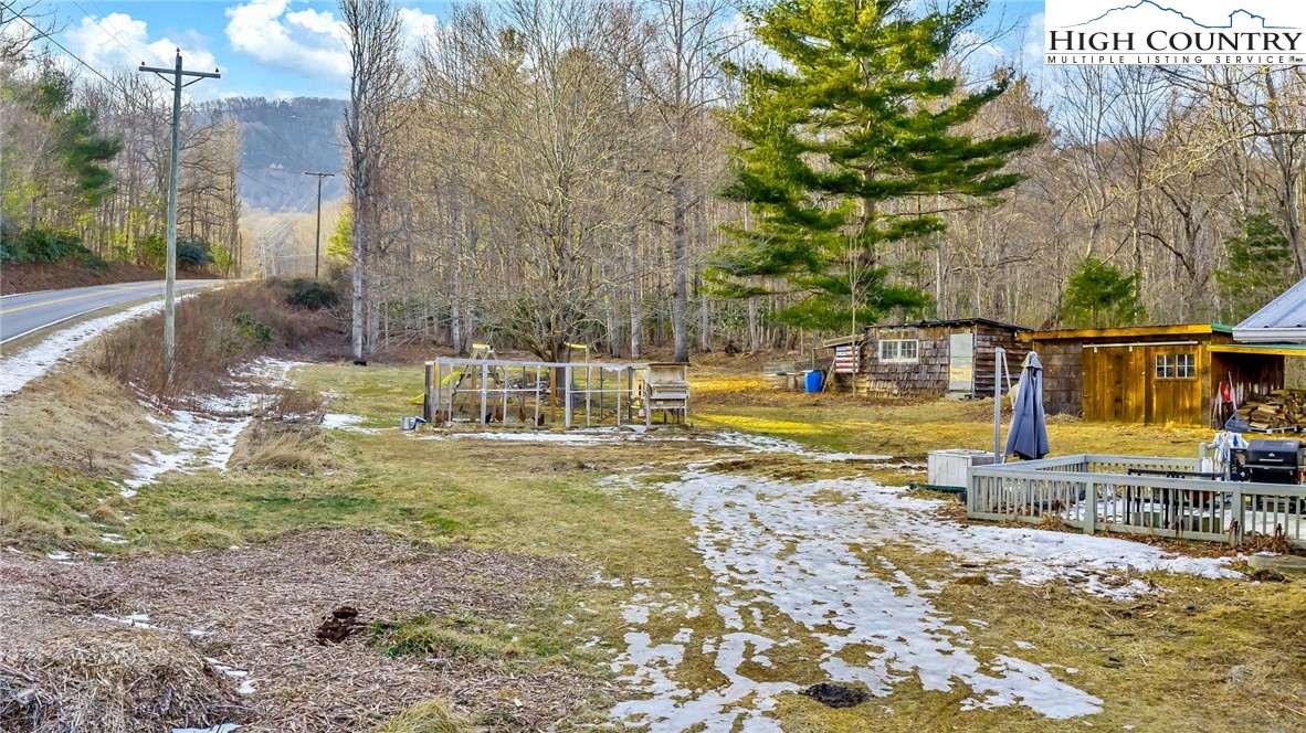 1653 Black Bear Inn Road West Jefferson, NC 28694 - Photo 27 of 31
