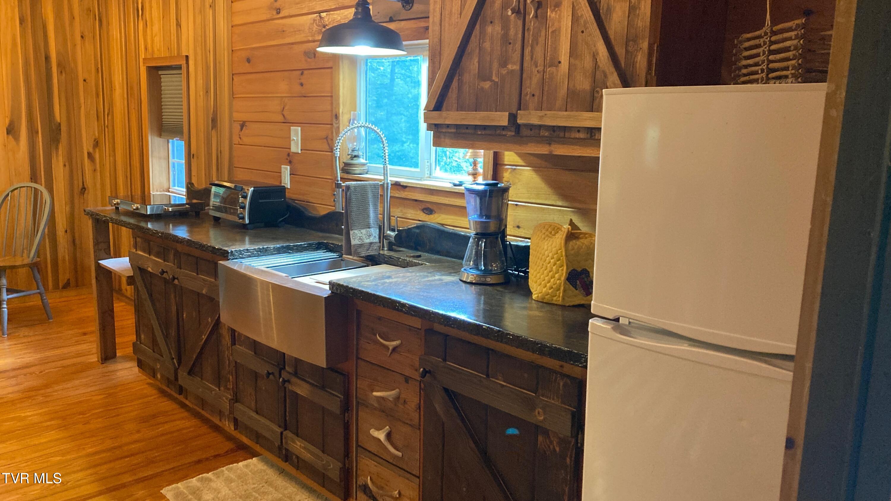 143 Doty Road Roan Mountain, TN 37687 - Photo 11 of 57 FullSizeRender