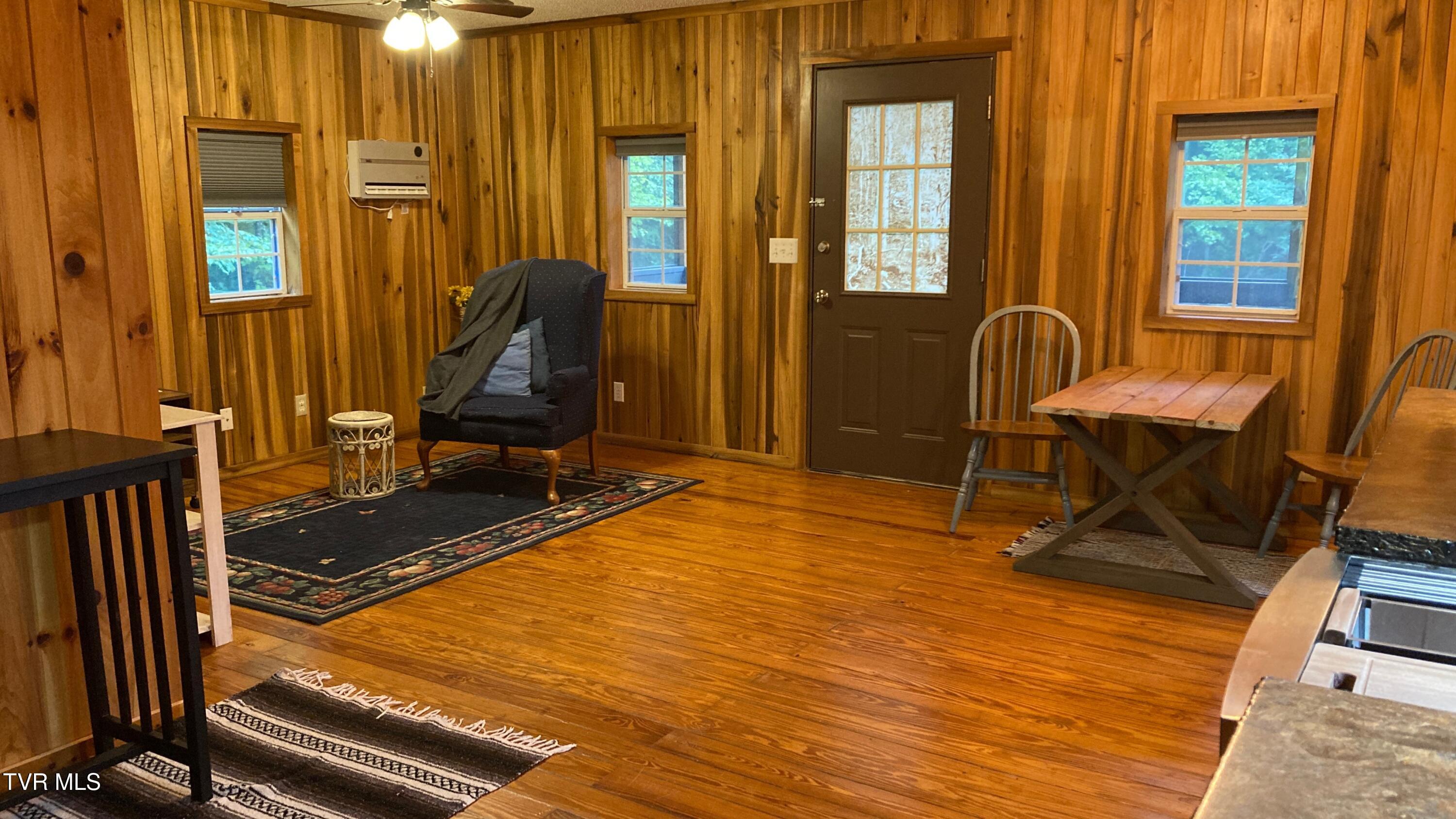 143 Doty Road Roan Mountain, TN 37687 - Photo 20 of 57 IMG_5199