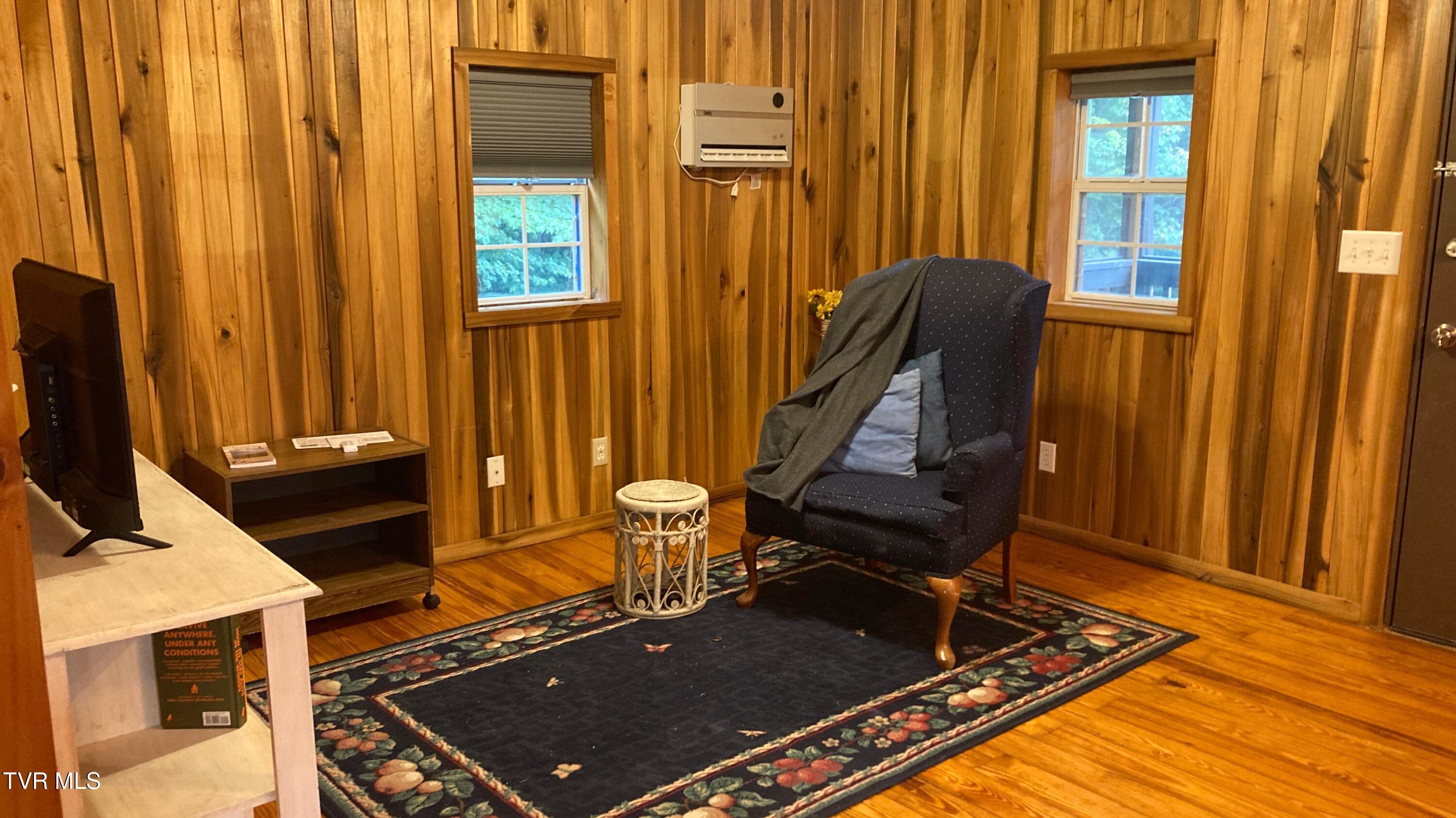 143 Doty Road Roan Mountain, TN 37687 - Photo 22 of 57 IMG_5201