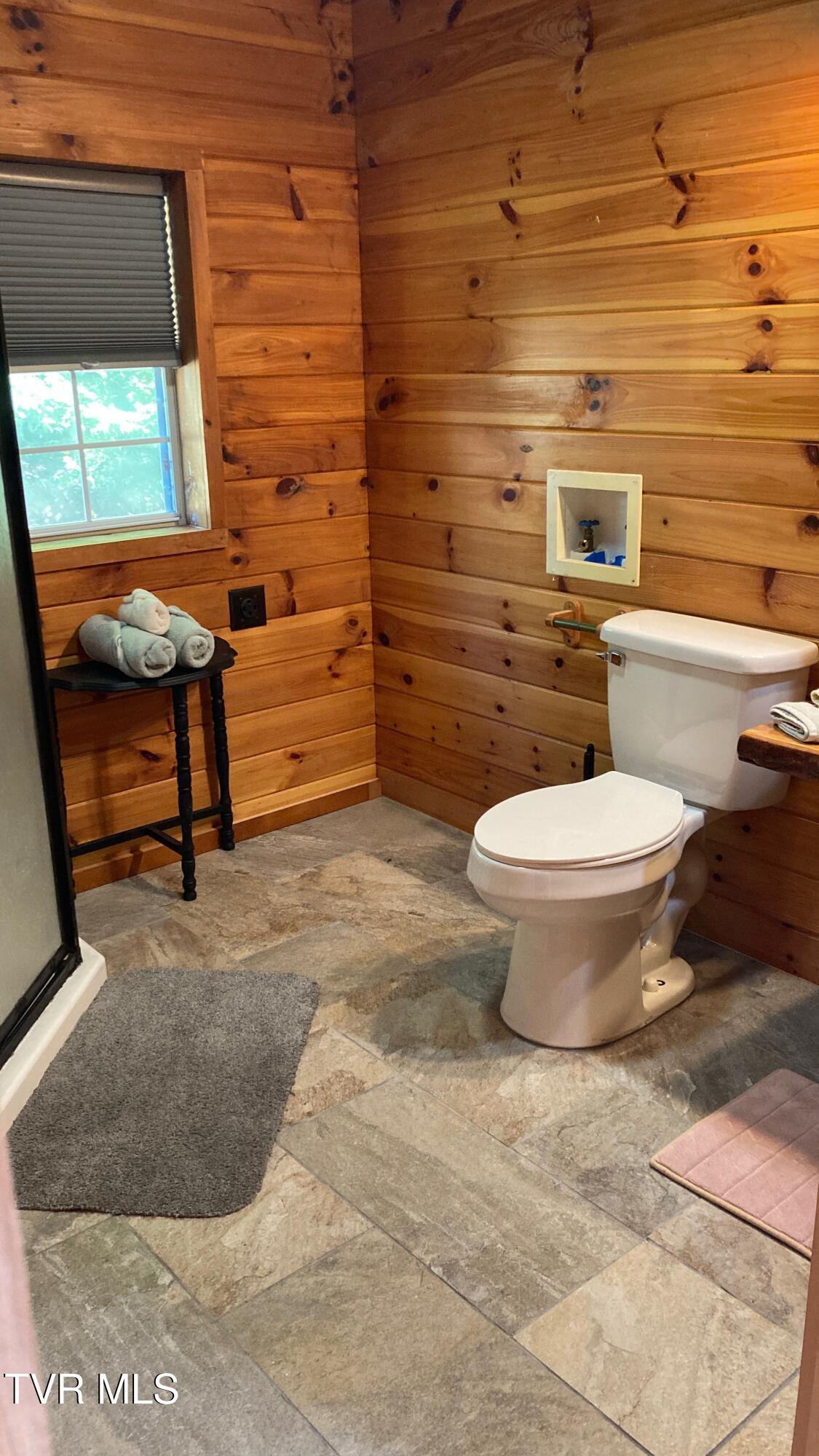 143 Doty Road Roan Mountain, TN 37687 - Photo 30 of 57 FullSizeRender