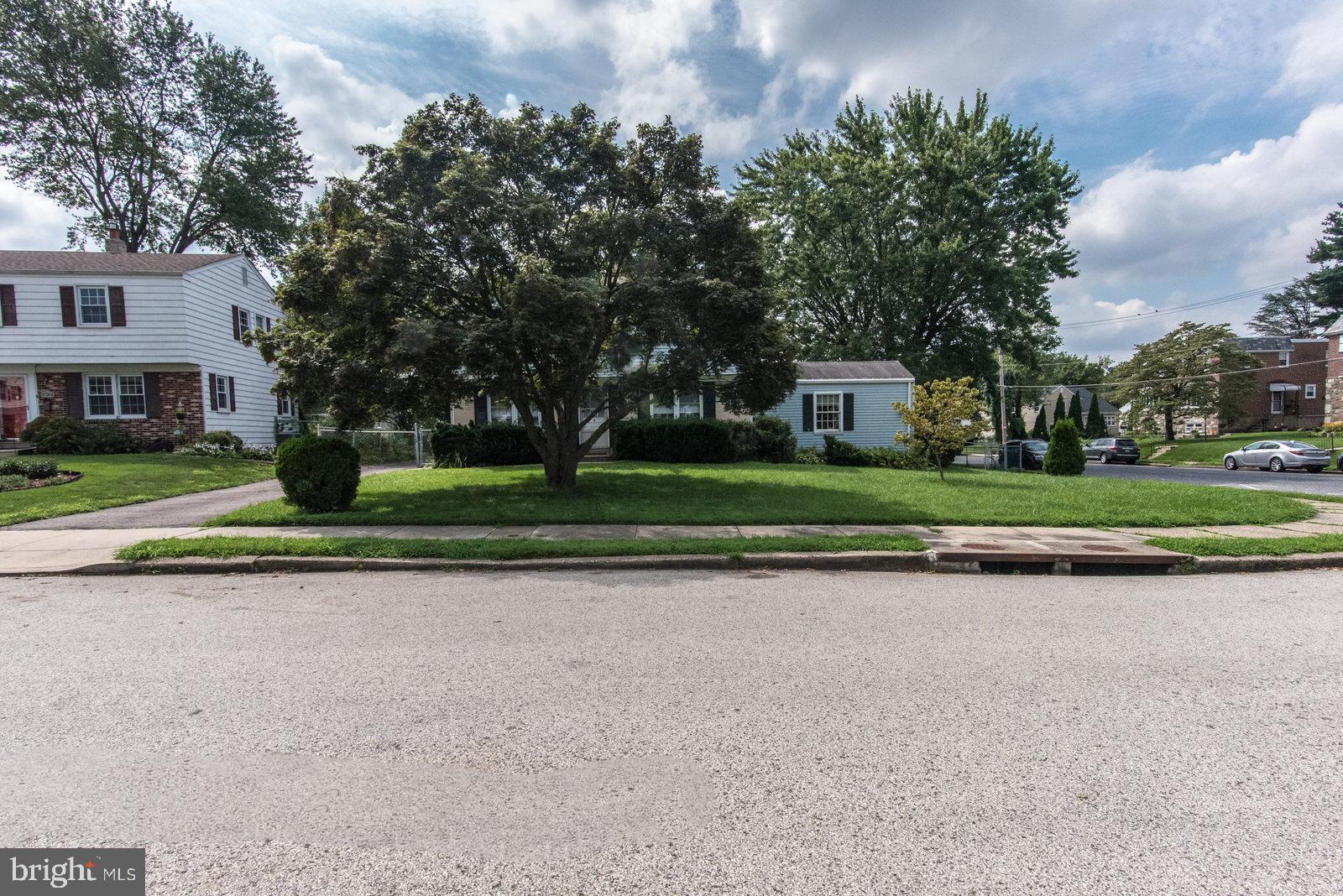 9869 Bridle Road Philadelphia, PA 19115 - Photo 4 of 43