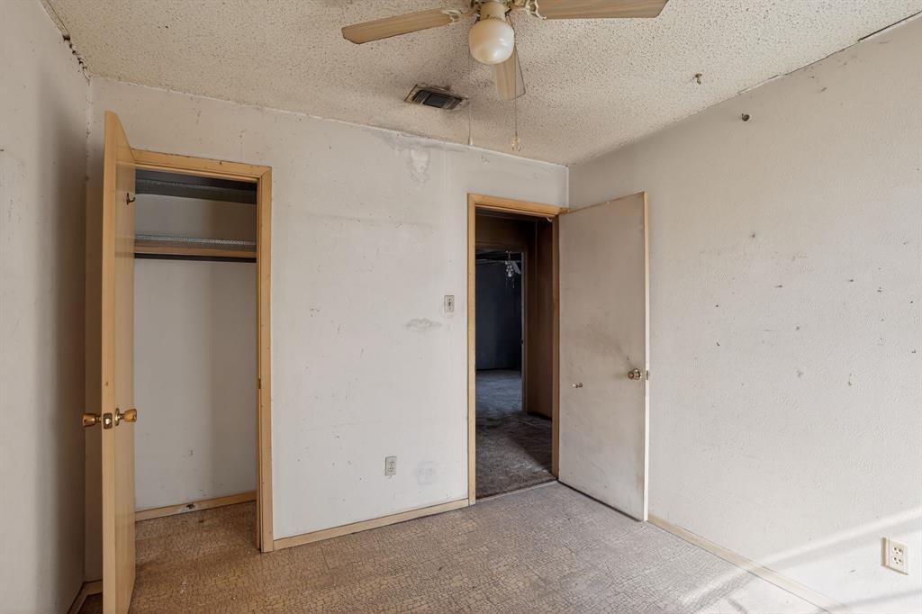 404 Nathan Street Burleson, TX 76028 - Photo 16 of 31