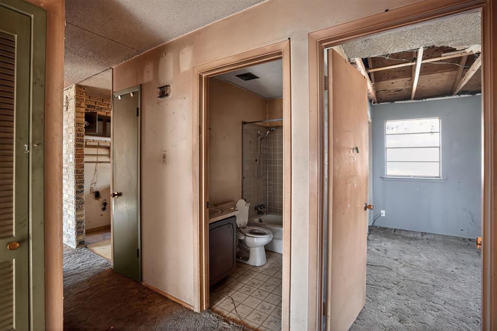 404 Nathan Street Burleson, TX 76028 - Photo 25 of 31