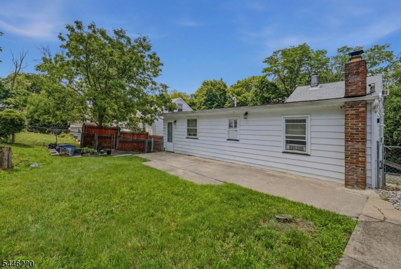 137 New Street, Unit 1 Paterson, NJ 07501 - Photo 2 of 19