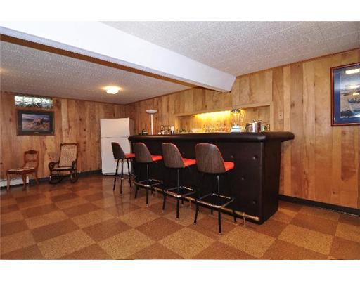 554 Kelso Road Mt. Lebanon, PA 15243 - Photo 13 of 13 Den/Family/Great Room.