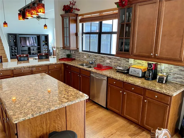 $7,500 | 3172 Northwest 82nd Way, Unit 3172, Cooper City, FL 33024