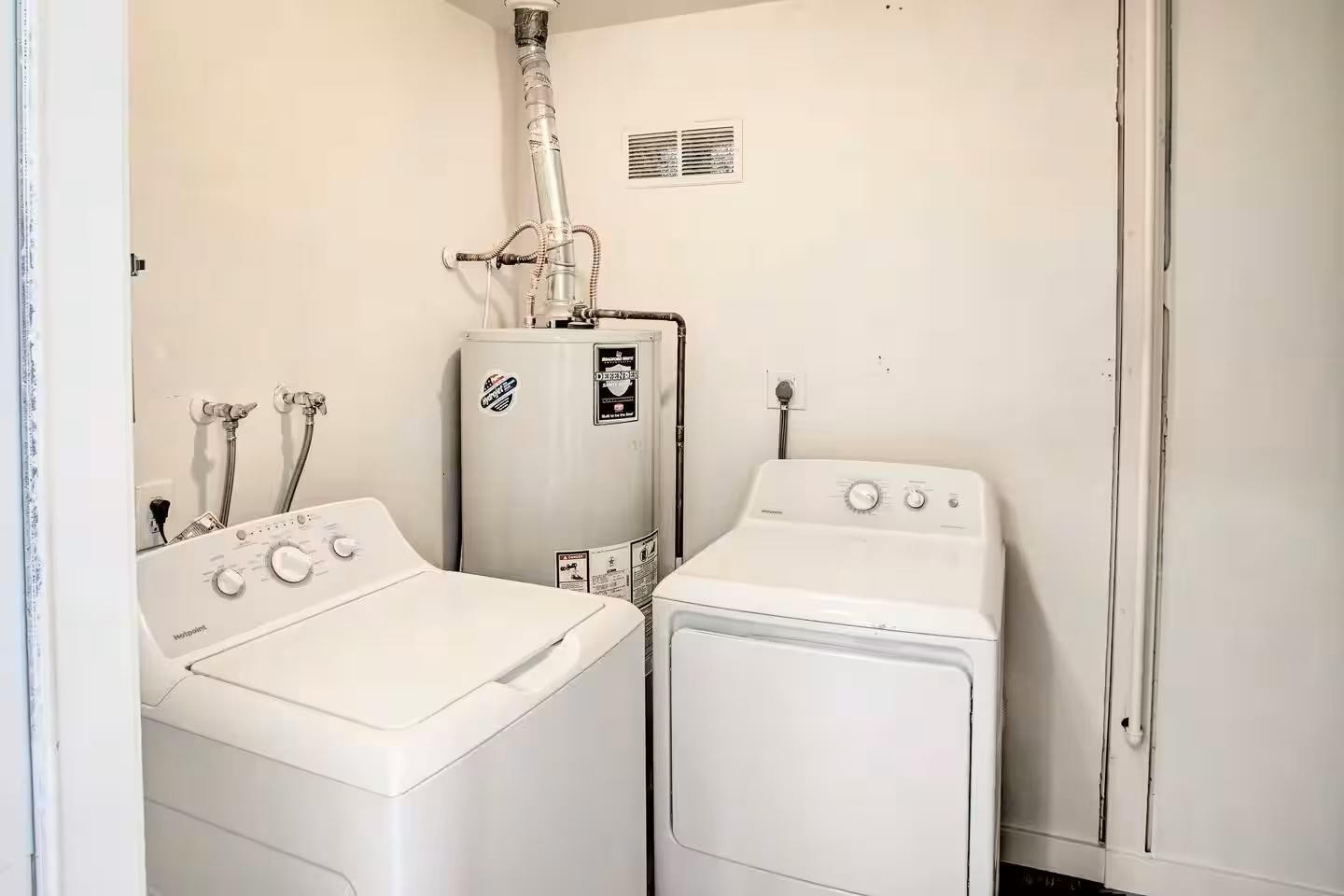 1233 East Marny Road Tempe, AZ 85288 - Photo 12 of 20 a utility room with dryer and washer