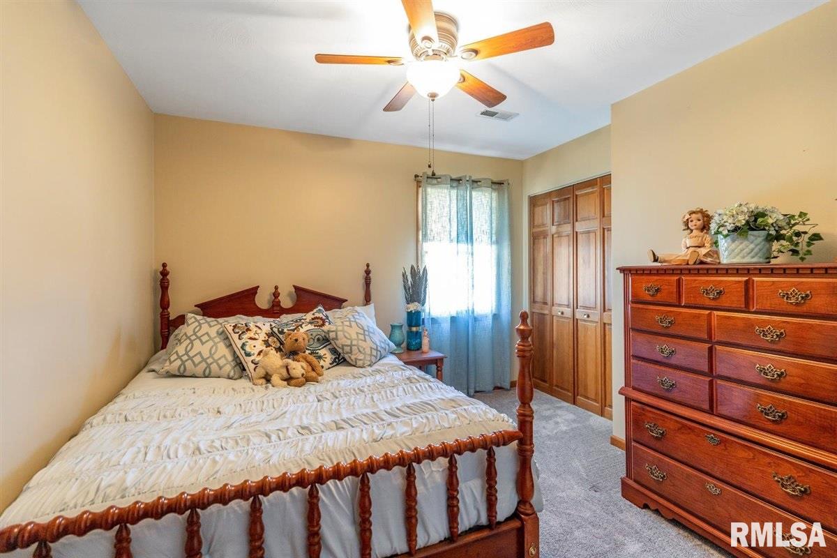 3121 Red Bud Lane Springfield, IL 62712 - Photo 19 of 39 Gallery Image 19