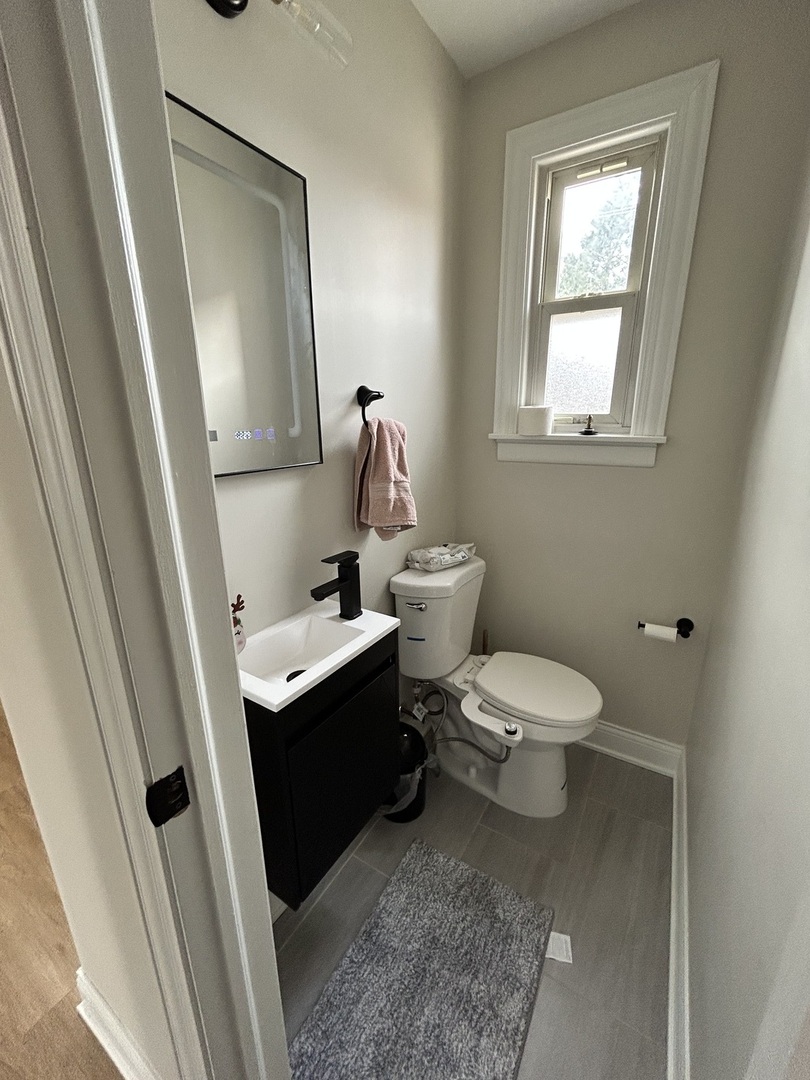 430 Oak Street Des Plaines, IL 60016 - Photo 14 of 25