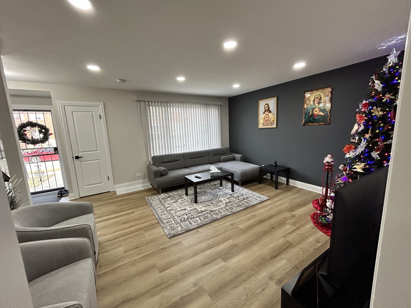 430 Oak Street Des Plaines, IL 60016 - Photo 4 of 25