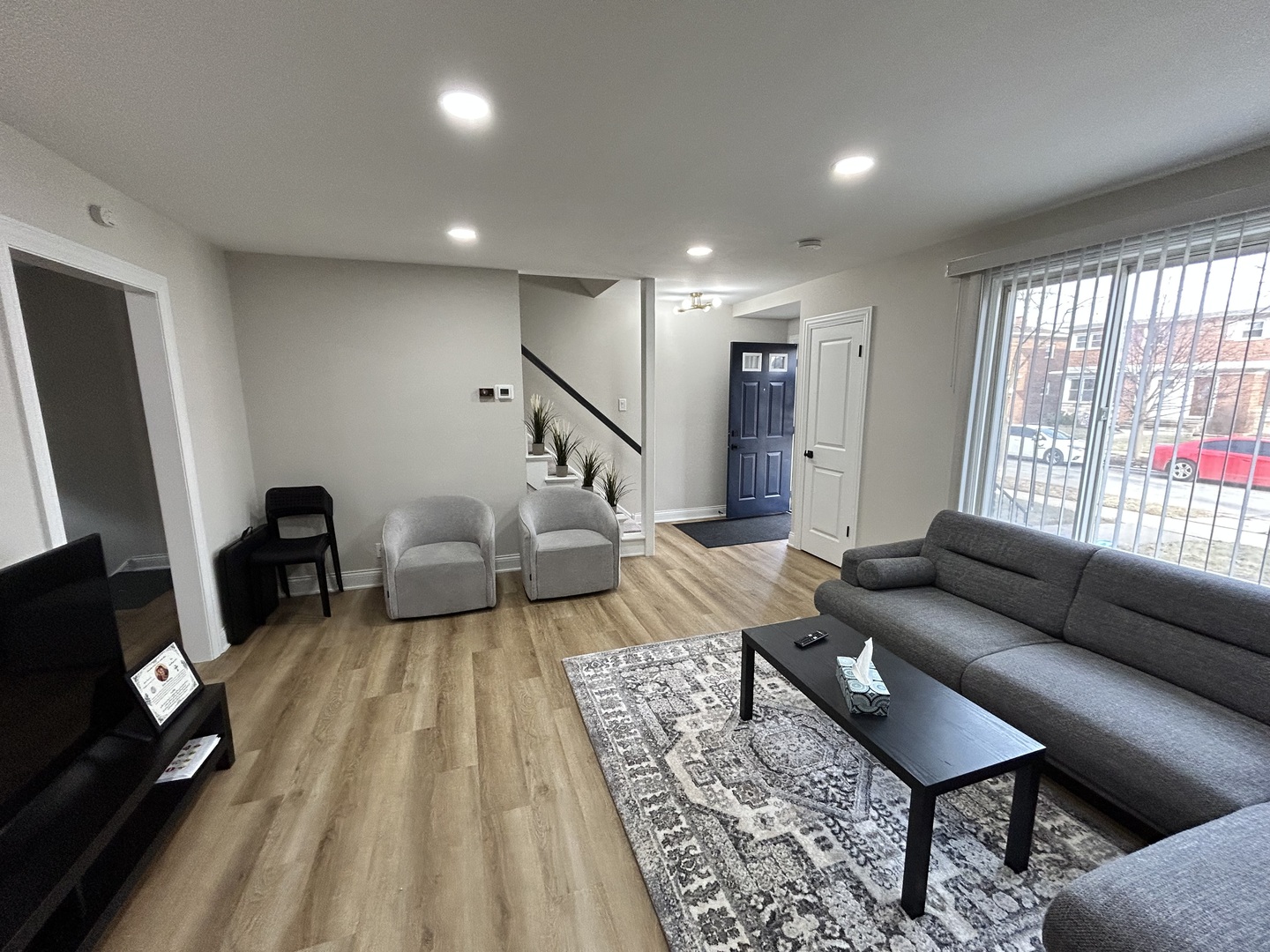 430 Oak Street Des Plaines, IL 60016 - Photo 6 of 25