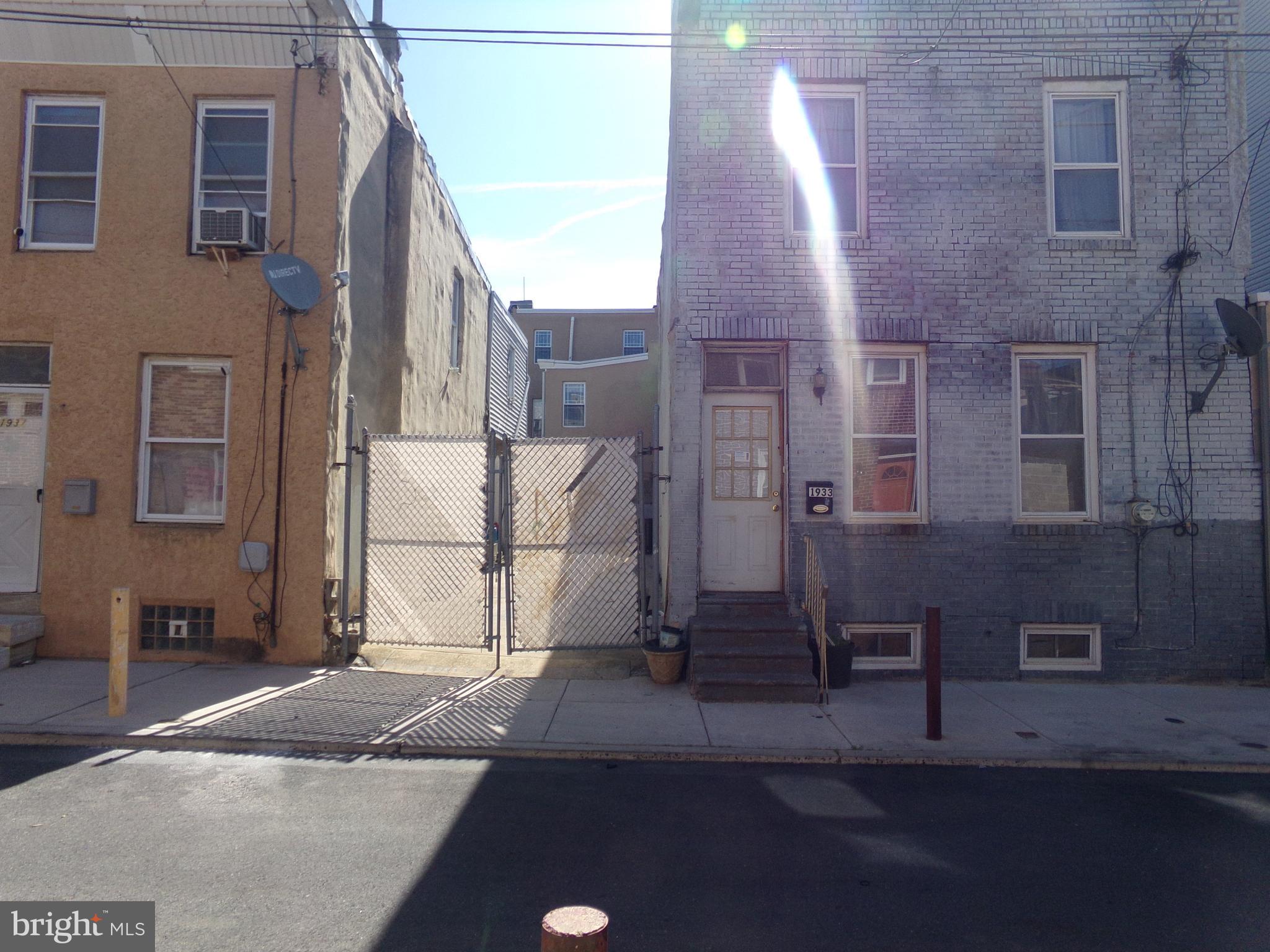 1935 Palethorp Street Philadelphia, PA 19122 - Photo 6 of 7 Can be purchased with adjacent house