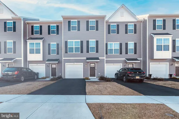 $3,150 | 41 Barnes Way, Sicklerville, NJ 08081