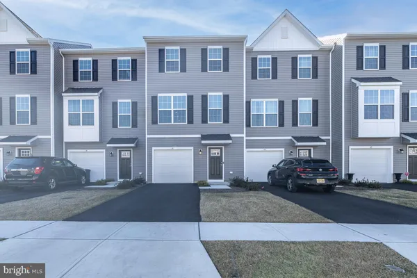 $3,150 | 41 Barnes Way, Sicklerville, NJ 08081