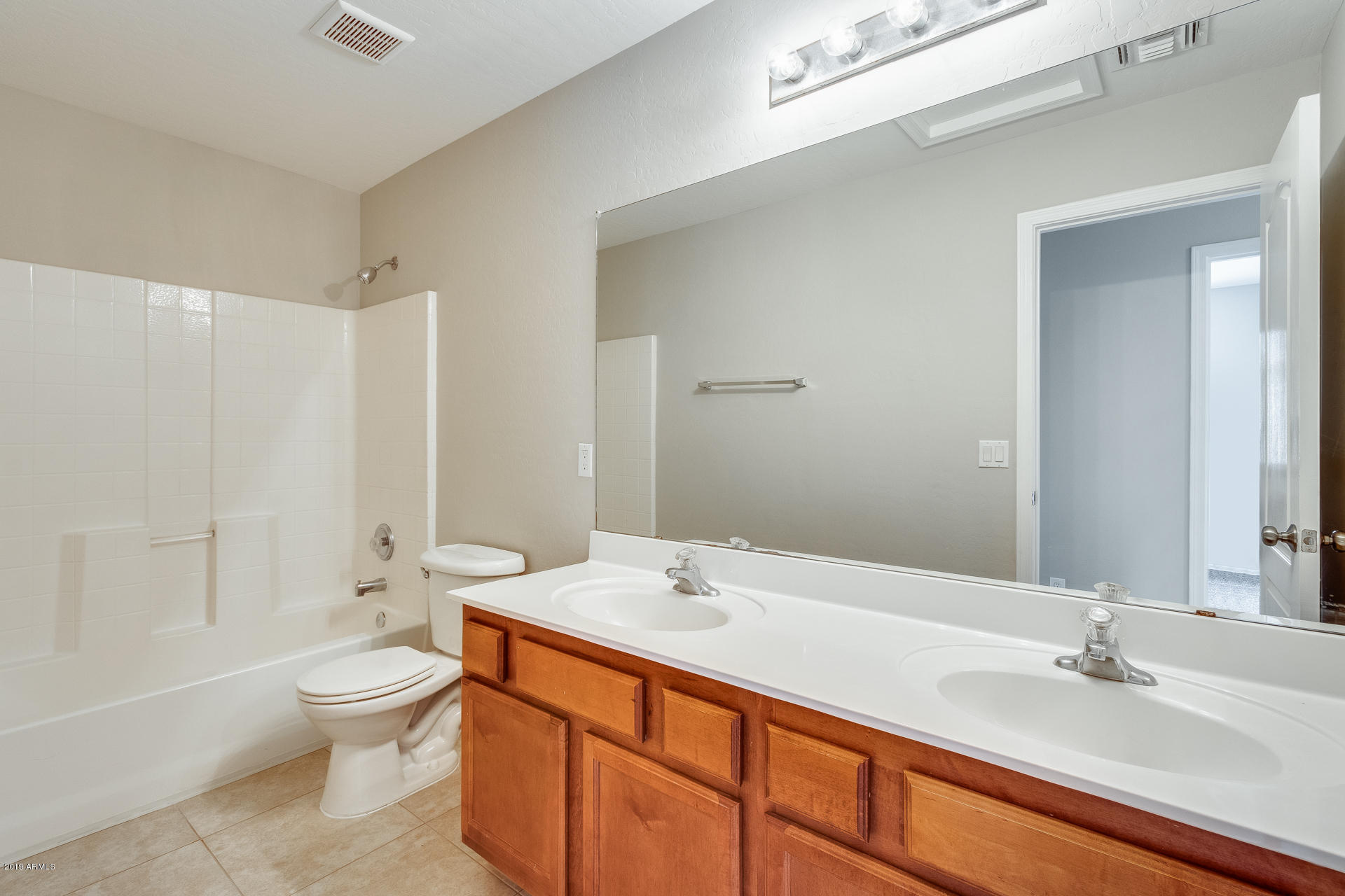 417 West Beautiful Lane Phoenix, AZ 85041 - Photo 30 of 33