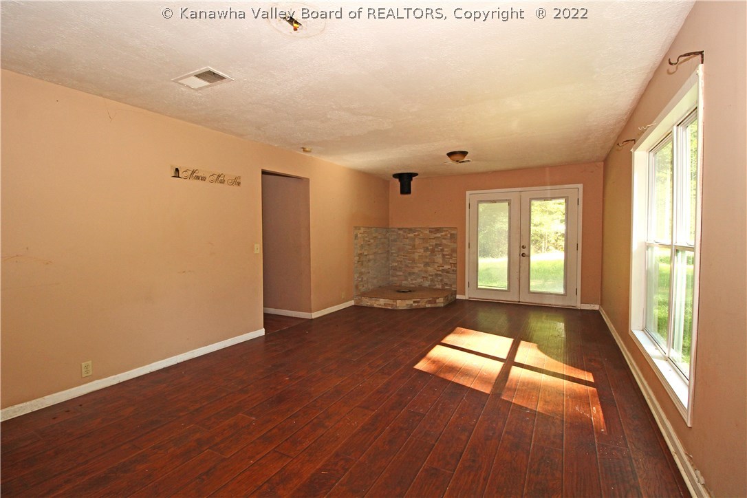 581 Bear Fork Road Yawkey, WV 25573 - Photo 5 of 13 Gallery Image 5