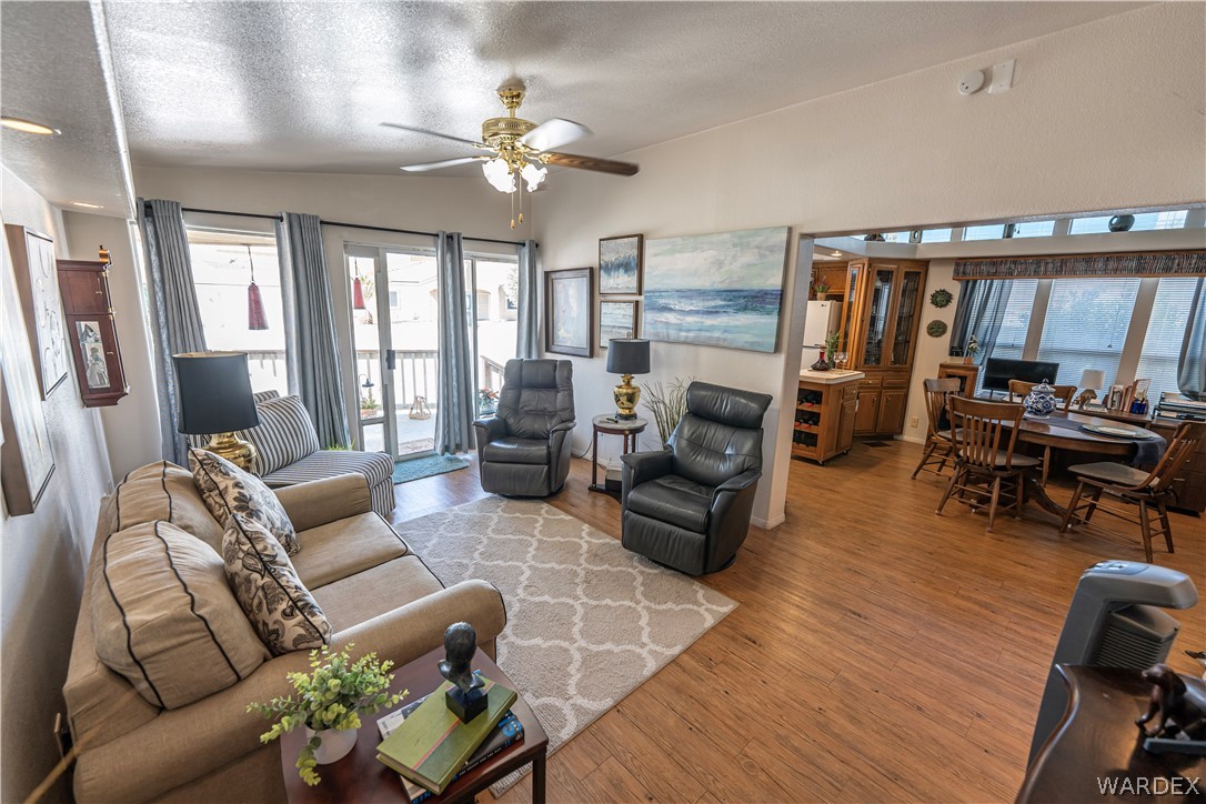 2000 Ramar Road, Unit 16 Bullhead City, AZ 86442 - Photo 5 of 46 Living Room