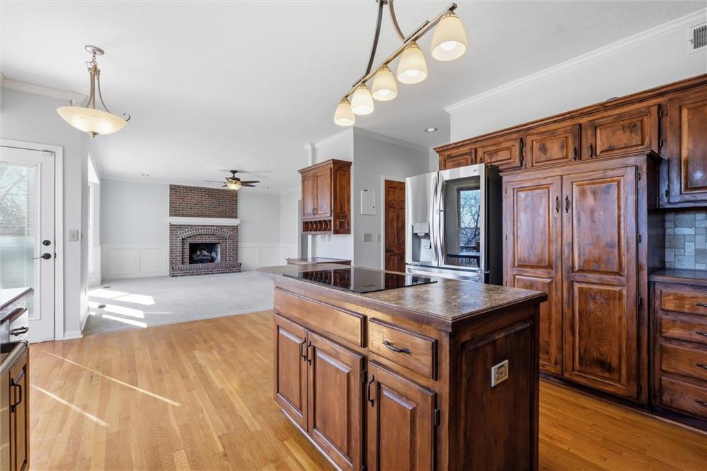 7633 Acuff Lane Lenexa, KS 66216 - Photo 13 of 47