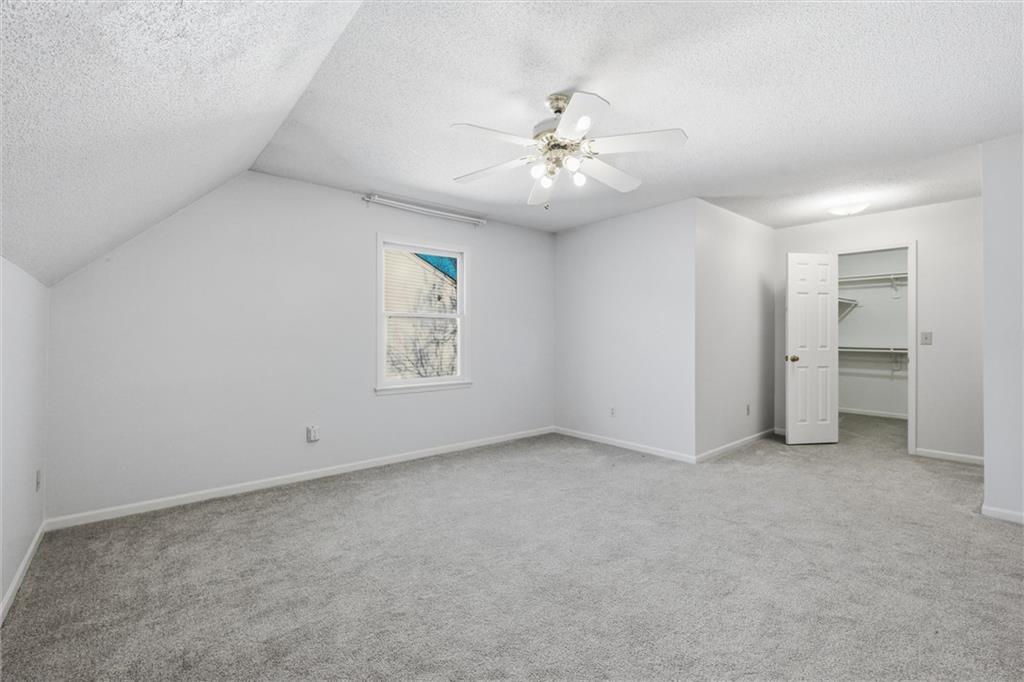 7633 Acuff Lane Lenexa, KS 66216 - Photo 32 of 47