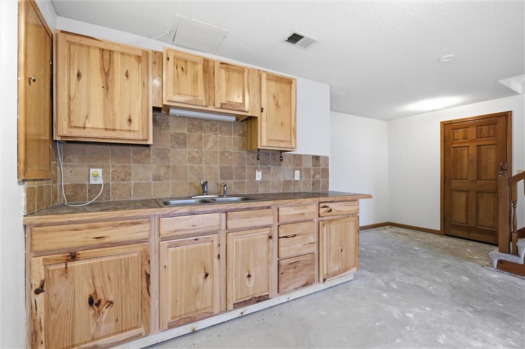 7633 Acuff Lane Lenexa, KS 66216 - Photo 37 of 47