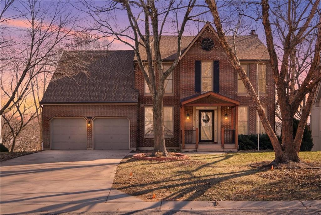 7633 Acuff Lane Lenexa, KS 66216 - Photo 4 of 47