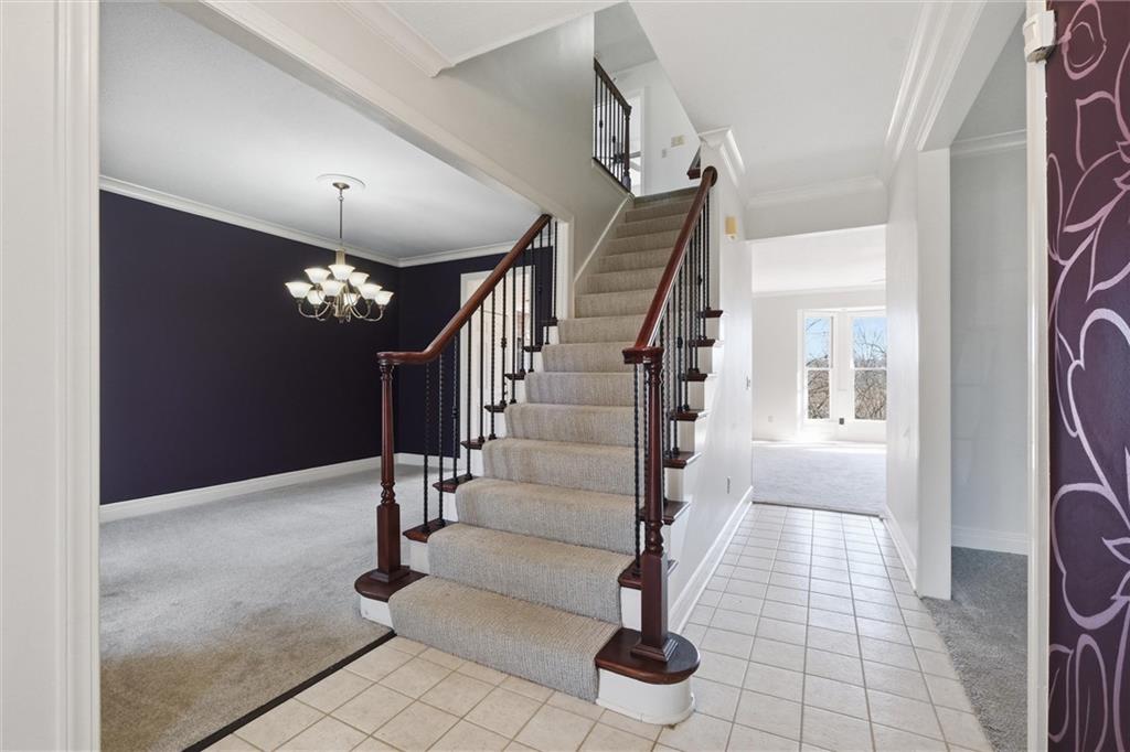 7633 Acuff Lane Lenexa, KS 66216 - Photo 8 of 47