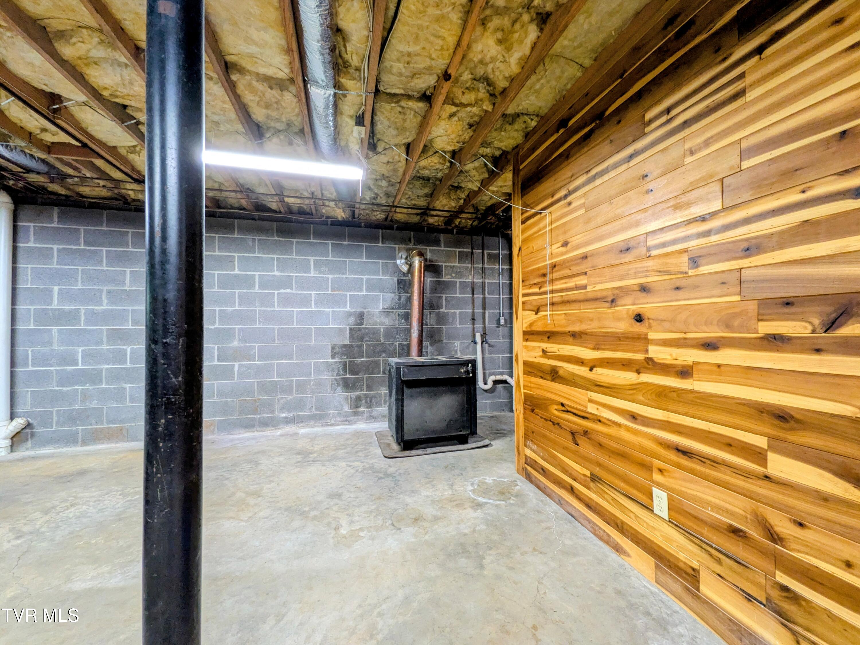 113 Nave Hollow Road Elizabethton, TN 37643 - Photo 45 of 91 Garage(2)