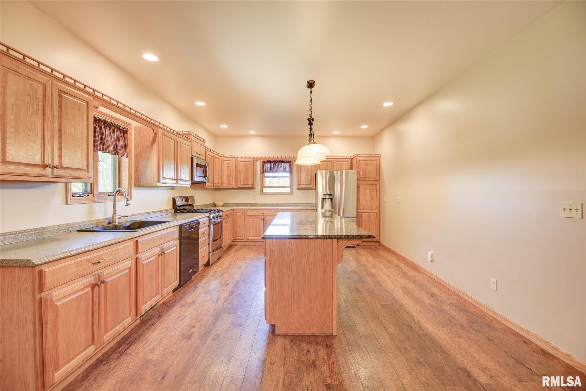 16056 Elston Road Fulton, IL 61252 - Photo 9 of 28 Gallery Image 9
