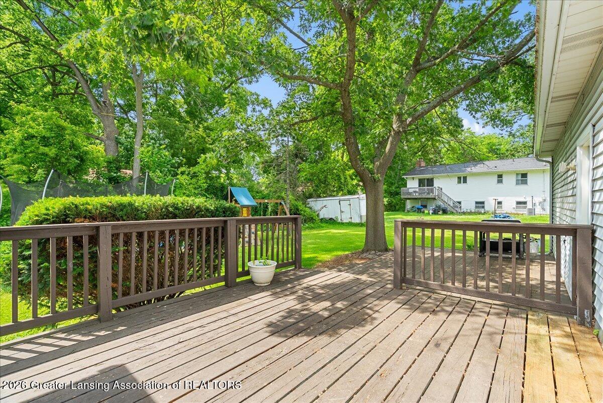 102 Wicklow Road Eaton Rapids, MI 48827 - Photo 36 of 42 42-Media Jett - 34