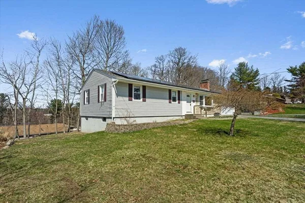 $499,000 | 77 Zenith Drive, Worcester, MA 01602