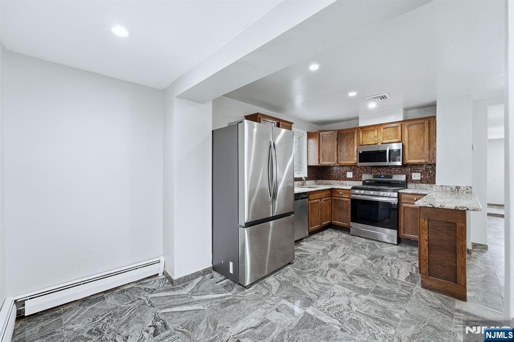 220 5th Street Fairview, NJ 07022 - Photo 11 of 33