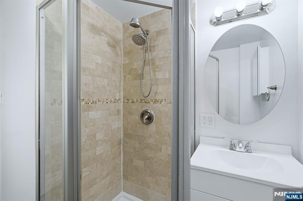 220 5th Street Fairview, NJ 07022 - Photo 21 of 33