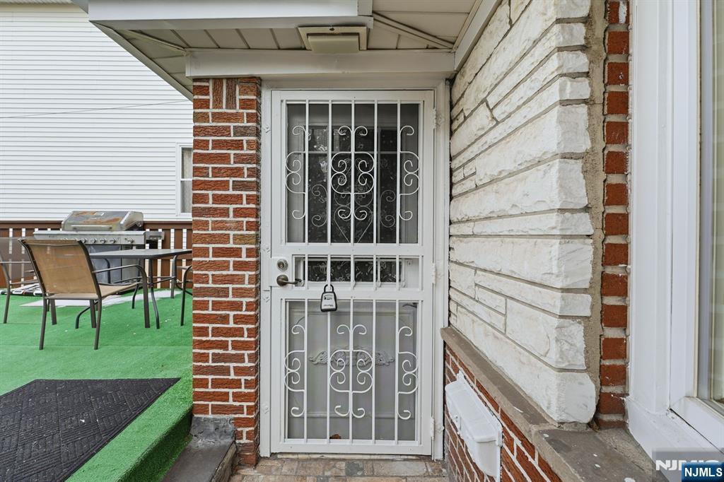 220 5th Street Fairview, NJ 07022 - Photo 3 of 33