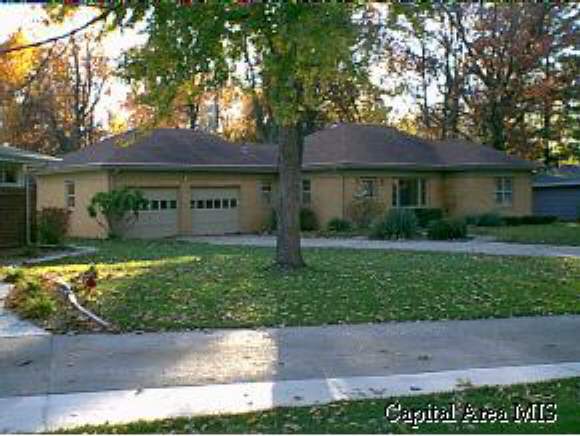 4 Greenview Court Springfield, IL 62704 - Photo 1 of 8 Gallery Image 1