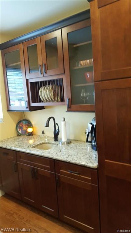 912 Barrington Road Grosse Pointe Park, MI 48230 - Photo 9 of 26