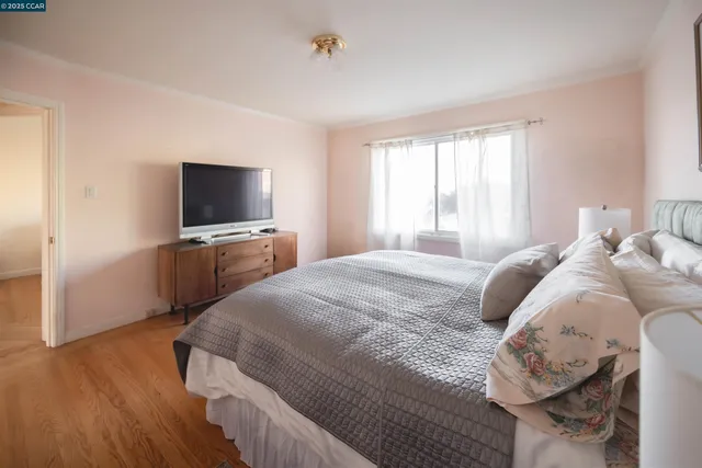 $1,295,000 | 2624 Ortega Street, San Francisco, CA 94122