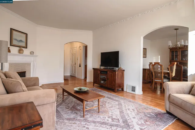 $1,295,000 | 2624 Ortega Street, San Francisco, CA 94122