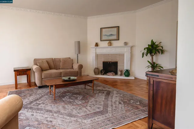 $1,295,000 | 2624 Ortega Street, San Francisco, CA 94122