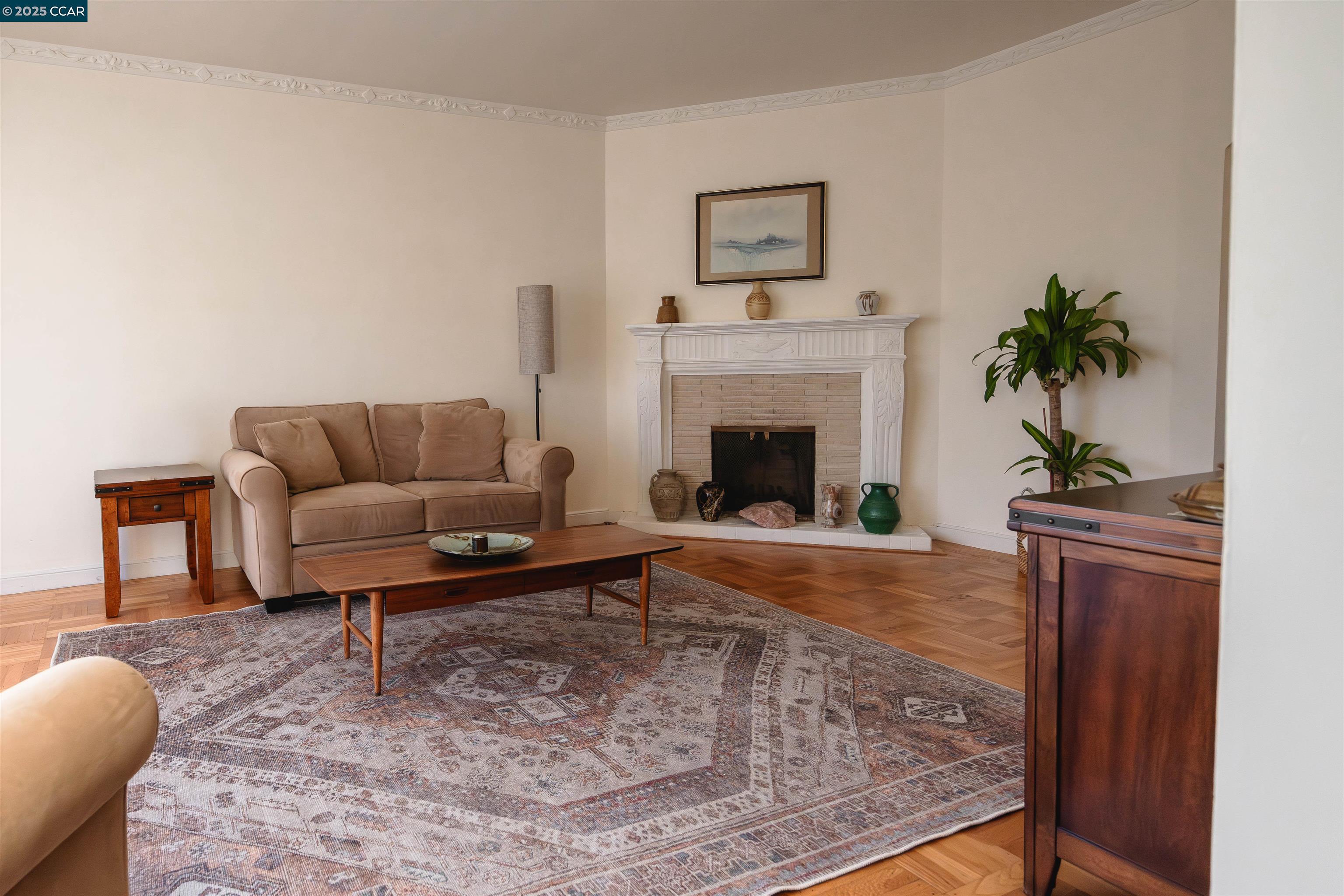 2624 Ortega Street San Francisco, CA 94122 - Photo 8 of 44