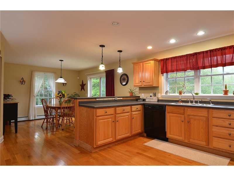 65 Baker Road Freeport, ME 04032 - Photo 3 of 25 Kitchen.