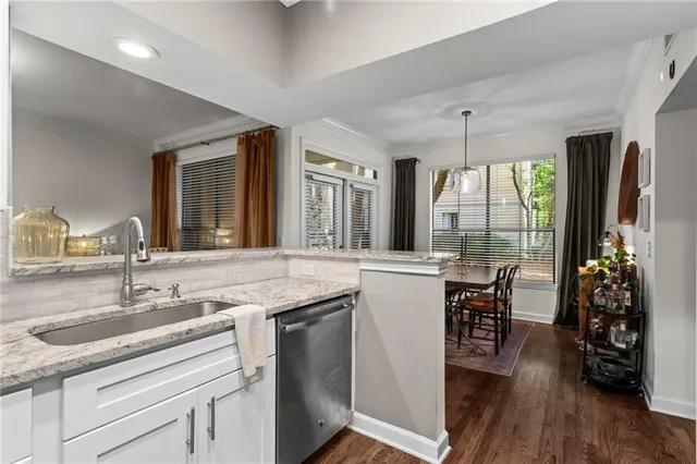 $299,000 | 3777 Peachtree Road Northeast, Unit 1602, Brookhaven, GA 30319