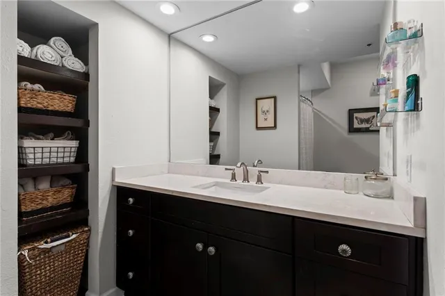 $299,000 | 3777 Peachtree Road Northeast, Unit 1602, Brookhaven, GA 30319